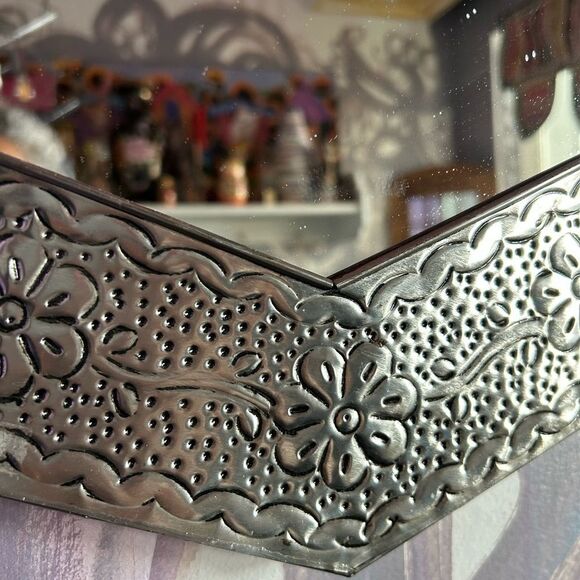 Vintage Mexican Tin Mirror Handcrafted - Hammered Hexagon - Picture 10 of 12